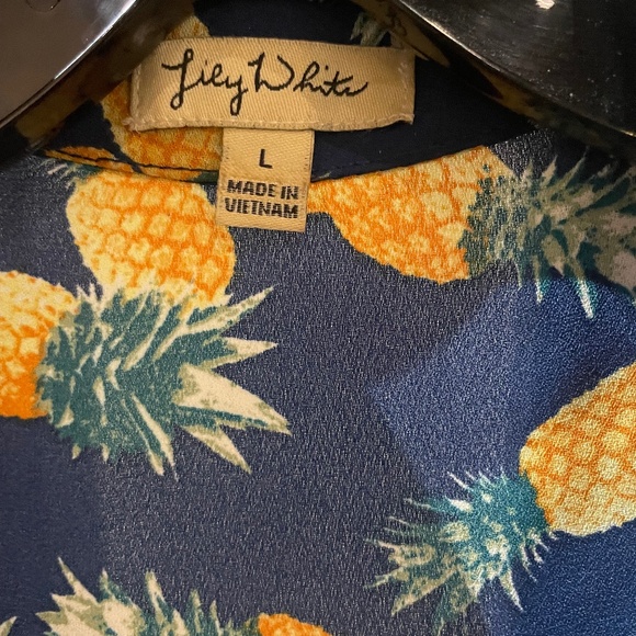 🌟Lily White 🍍Tie Front Pineapple Print Short Sleeve Button Down Shirt Size L - Picture 7 of 11